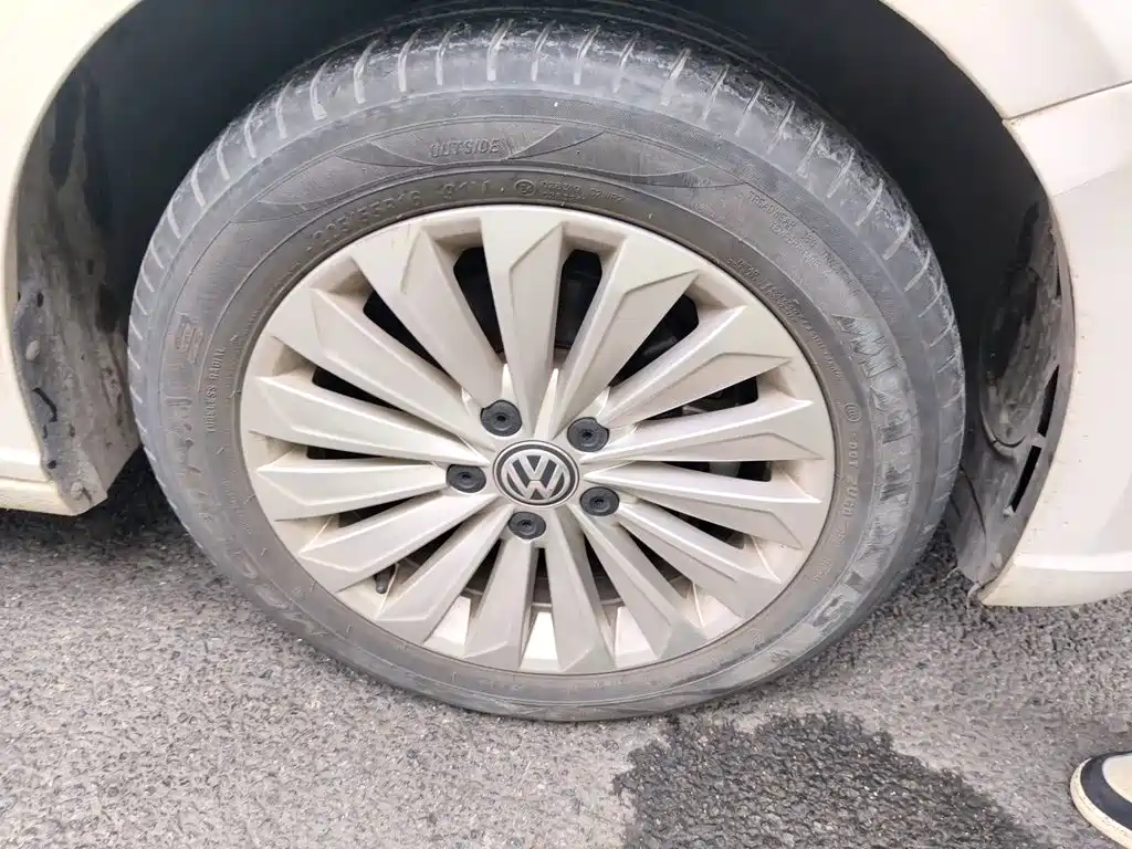 Volkswagen Lavida — миниатюра 8