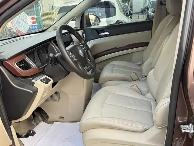 Buick GL8 — миниатюра 9