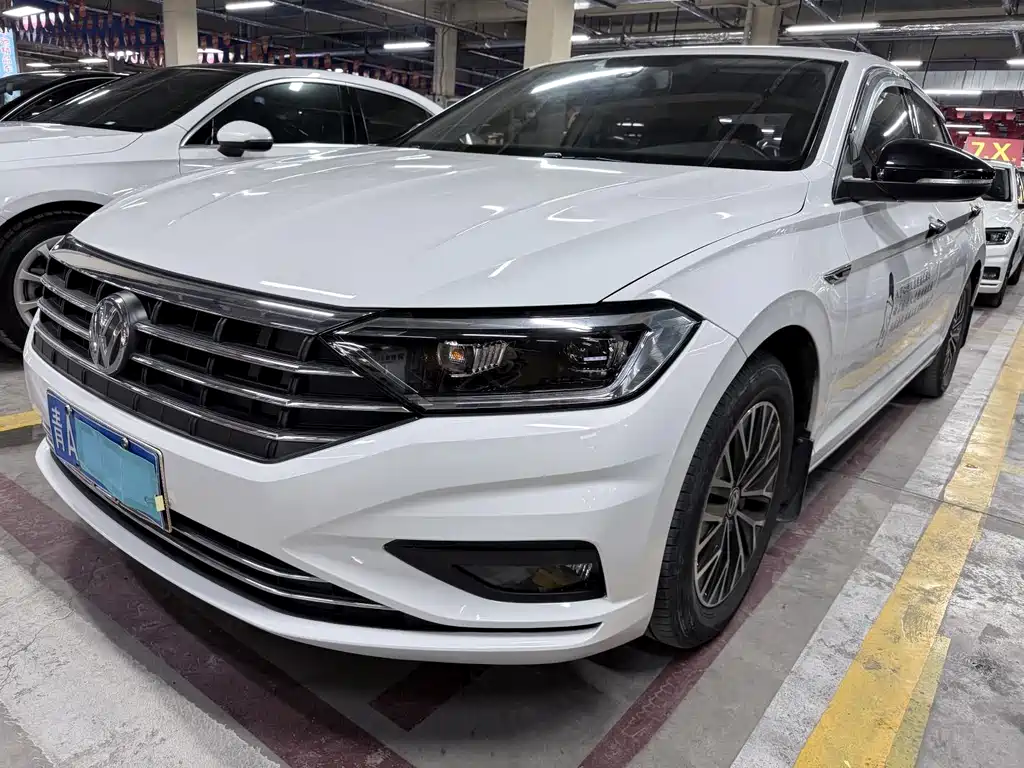 Volkswagen Sagitar 2019