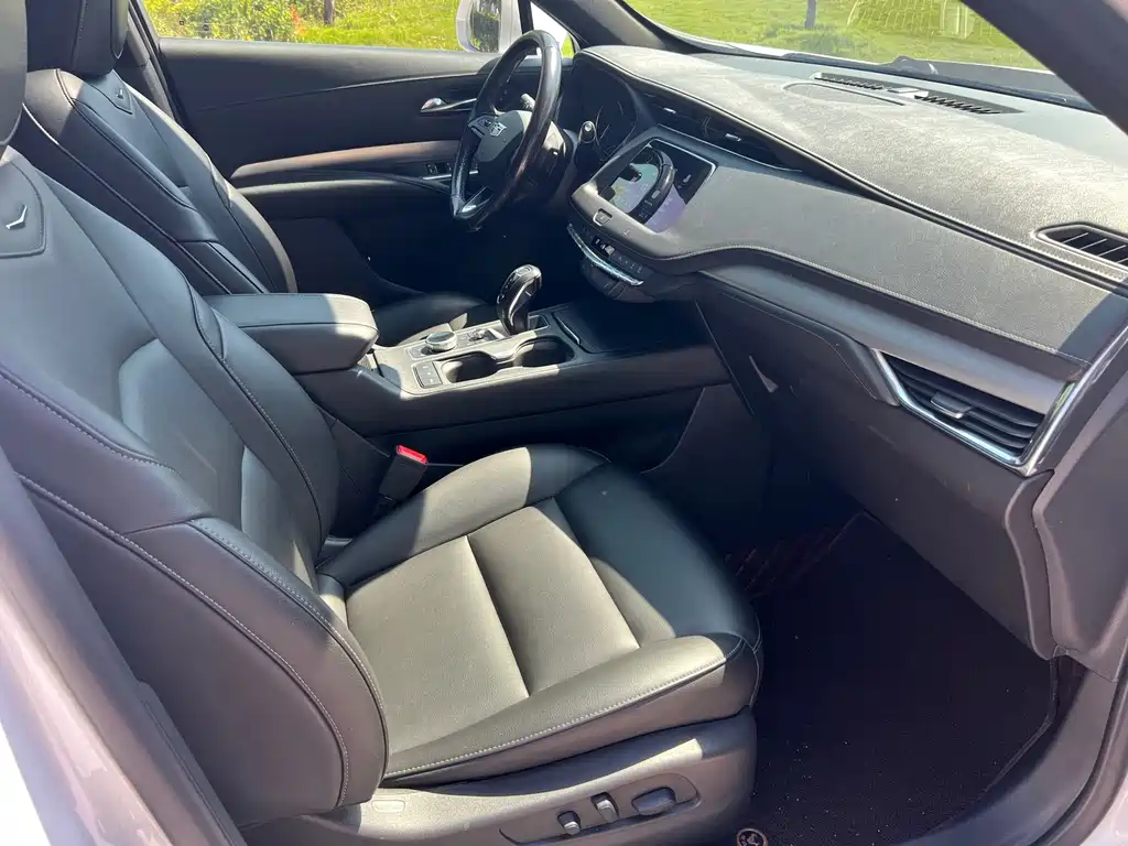 Cadillac XT4 — миниатюра 16