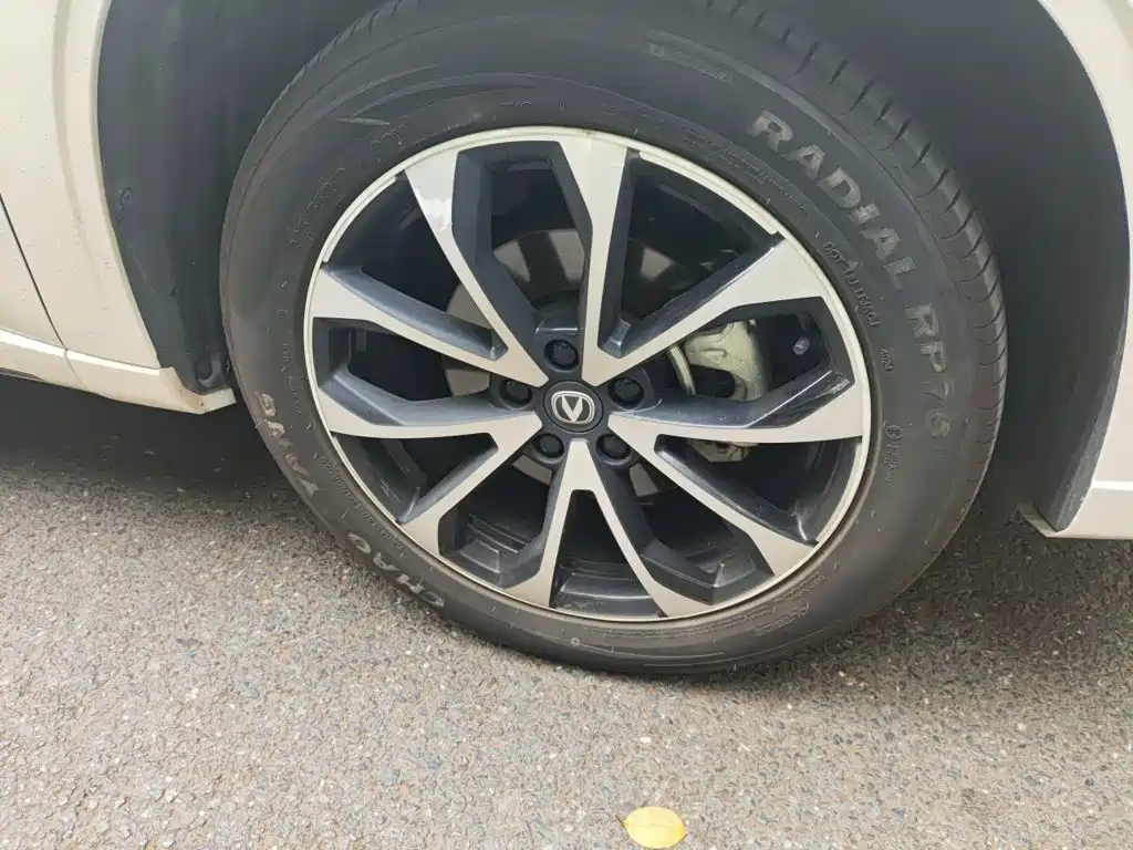 Changan UNI-Z New Energy — миниатюра 25