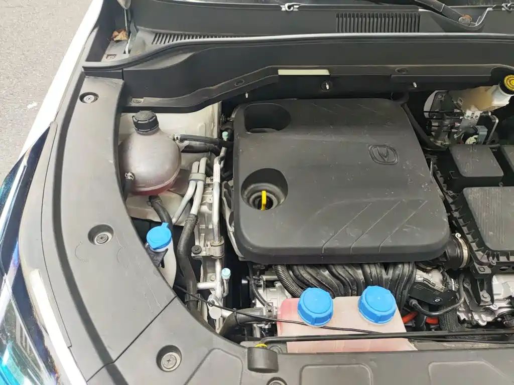 Changan UNI-Z New Energy — миниатюра 21