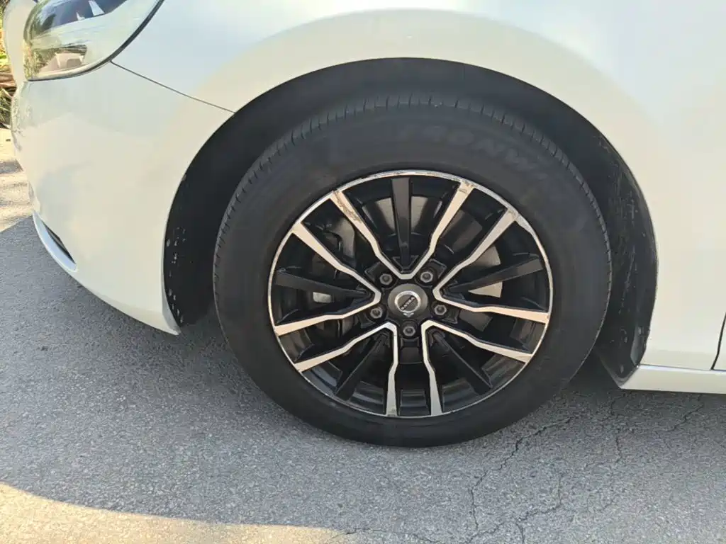 Volvo V40 — миниатюра 23
