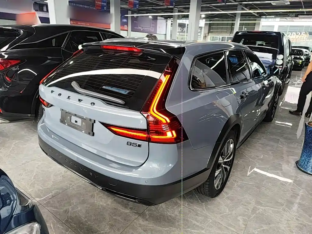 Volvo V90 — миниатюра 5