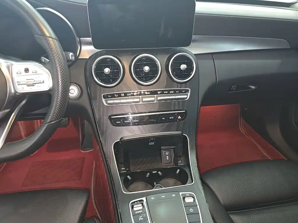 Mercedes-Benz C-Class — миниатюра 13