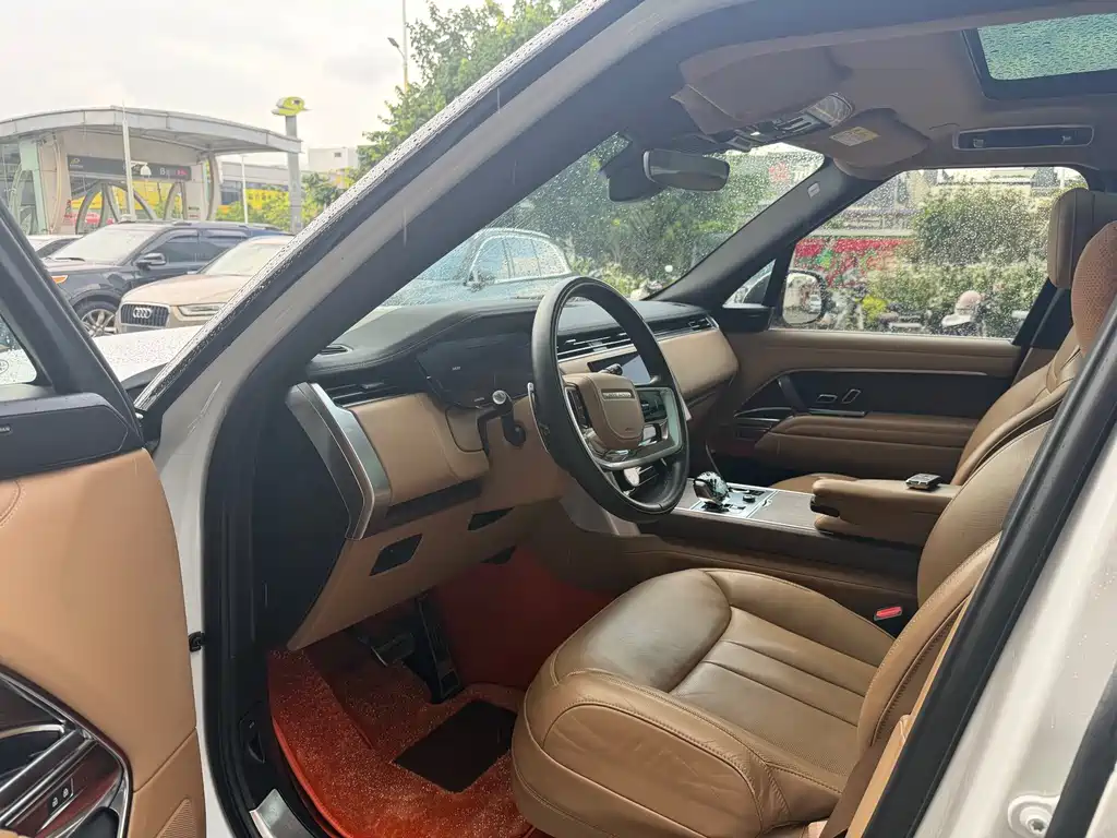 Land Rover Range Rover 2023 3.0 L6 400PS Long Wheelbase