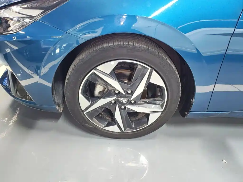 Hyundai Elantra — миниатюра 23
