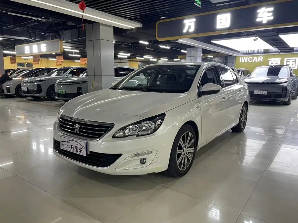 Peugeot 408 2015 1.2T AT Luxury