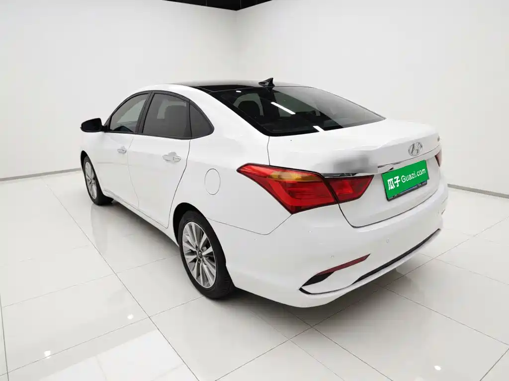 Hyundai Mistra — миниатюра 4
