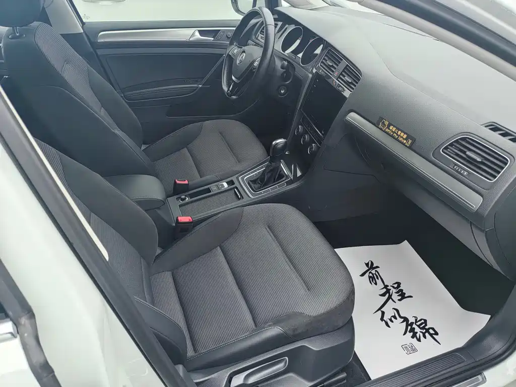 Volkswagen Golf — миниатюра 12