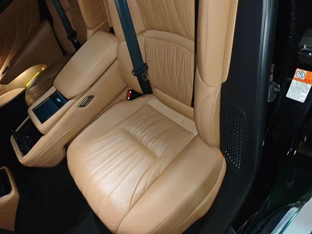 Lexus LS — миниатюра 13