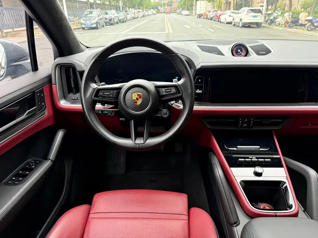 Porsche Cayenne — миниатюра 13