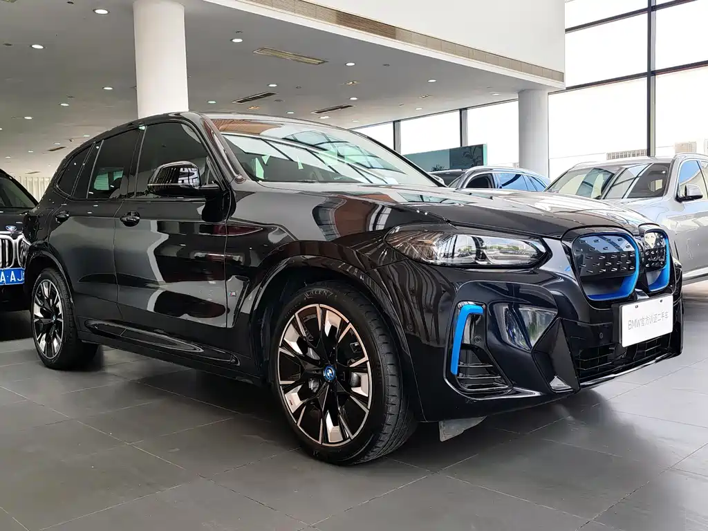 BMW iX3 — миниатюра 3