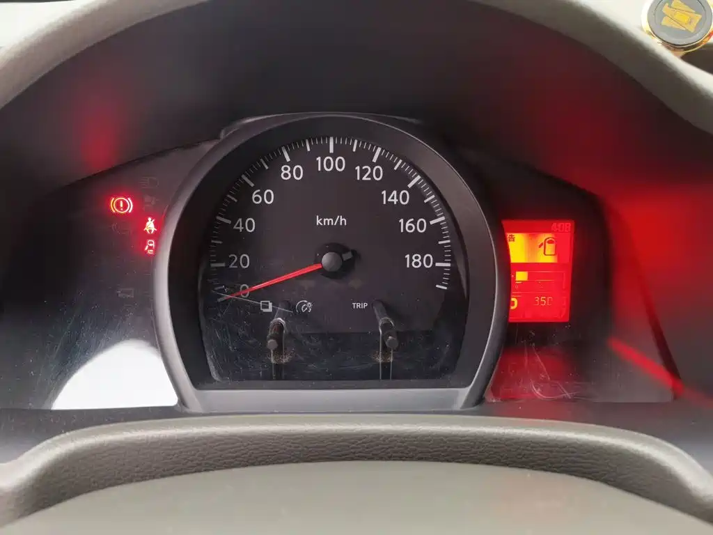 Nissan NV200 — миниатюра 7