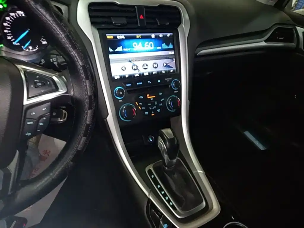 Ford Mondeo — миниатюра 13