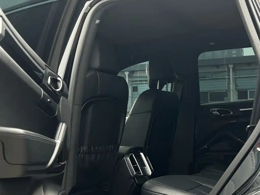 Porsche Cayenne 2014 Cayenne Platinum Edition 3.0T