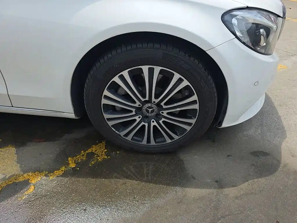 Mercedes-Benz C-Class — миниатюра 12