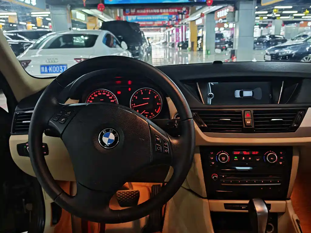 BMW X1 (Import) — миниатюра 7