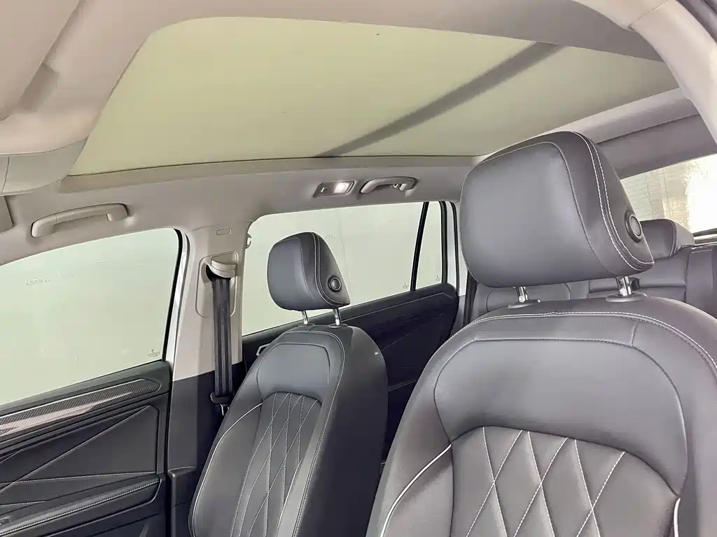 Volkswagen Tiguan L — миниатюра 11