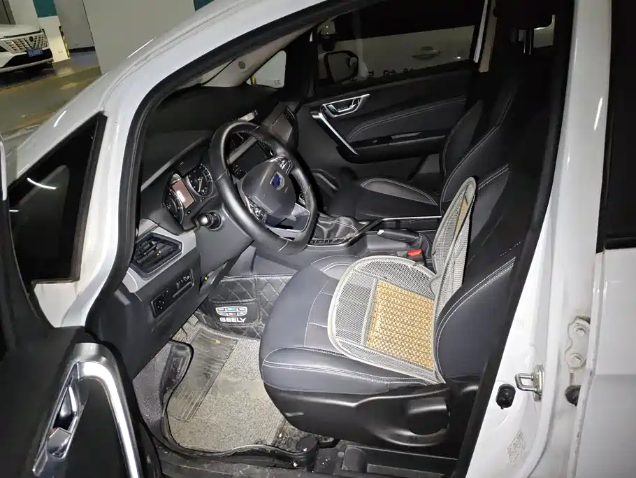 Geely Vision X3 — миниатюра 9