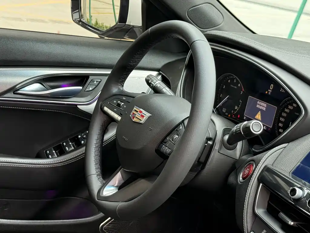 Cadillac CT5 — миниатюра 15