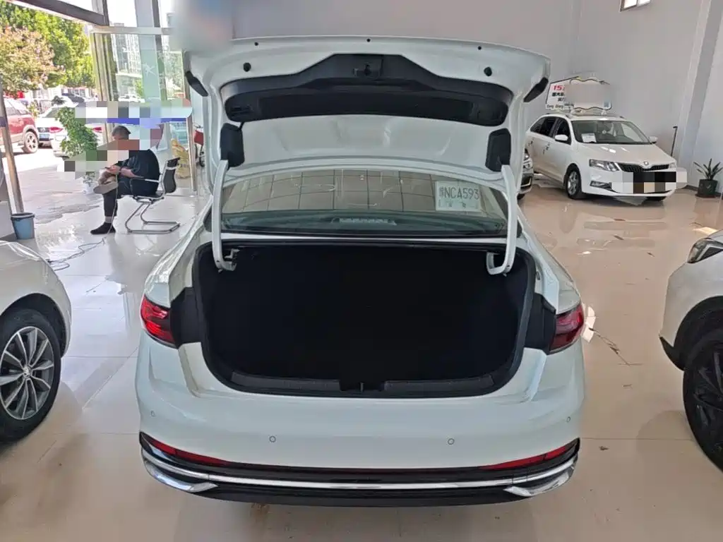 Volkswagen Sagitar — миниатюра 19