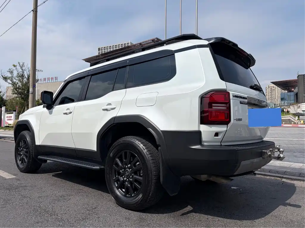 Toyota Land Cruiser Prado 2024 2.4T TX 6 мест