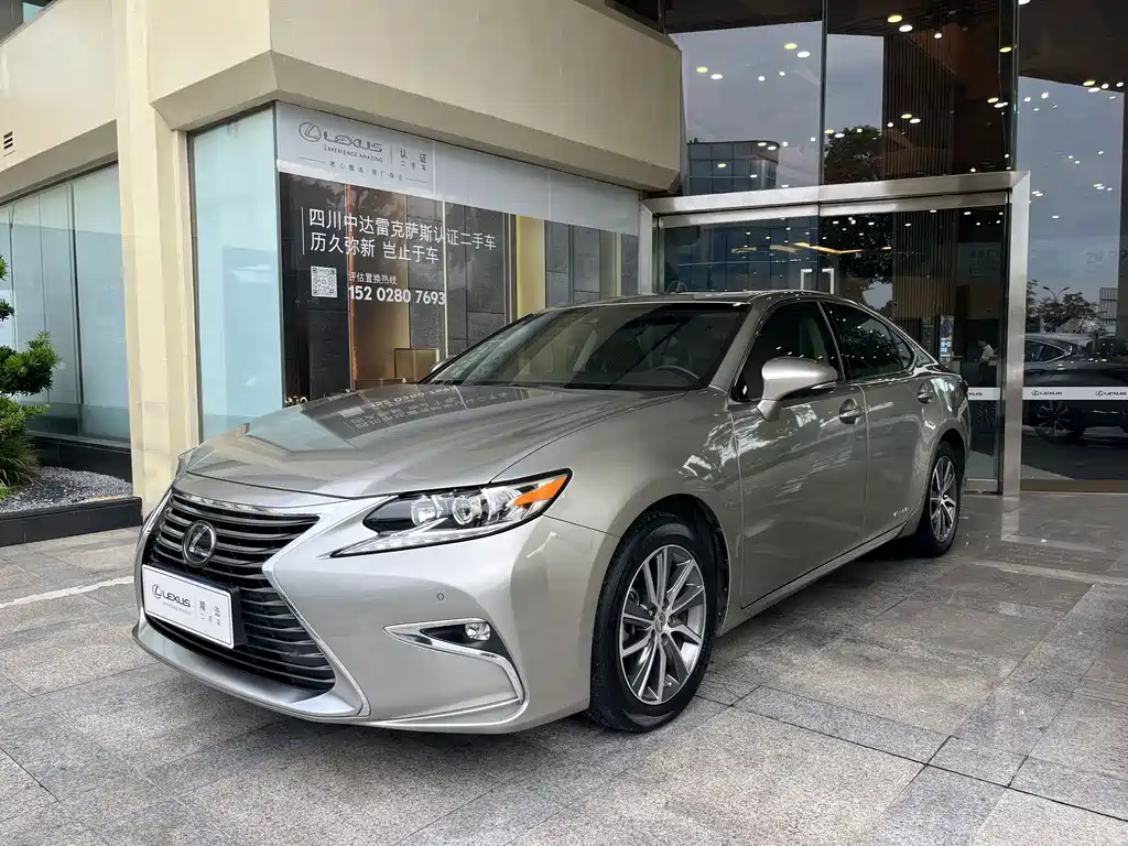 Lexus ES — миниатюра 2
