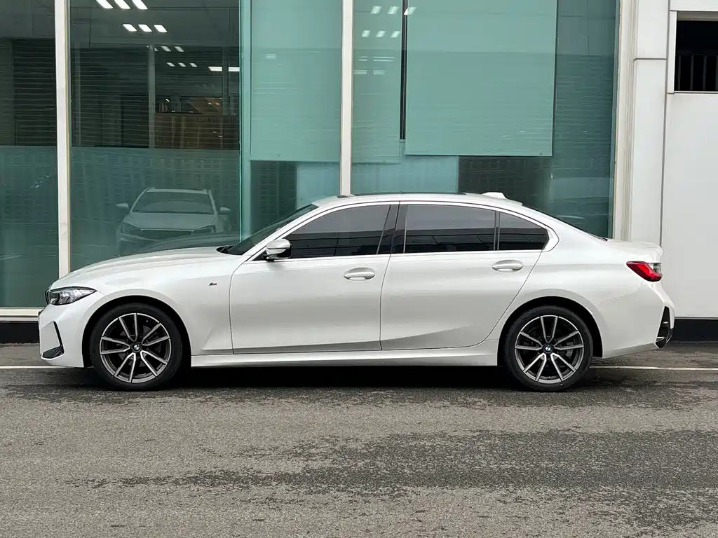 BMW 3 Series — миниатюра 3