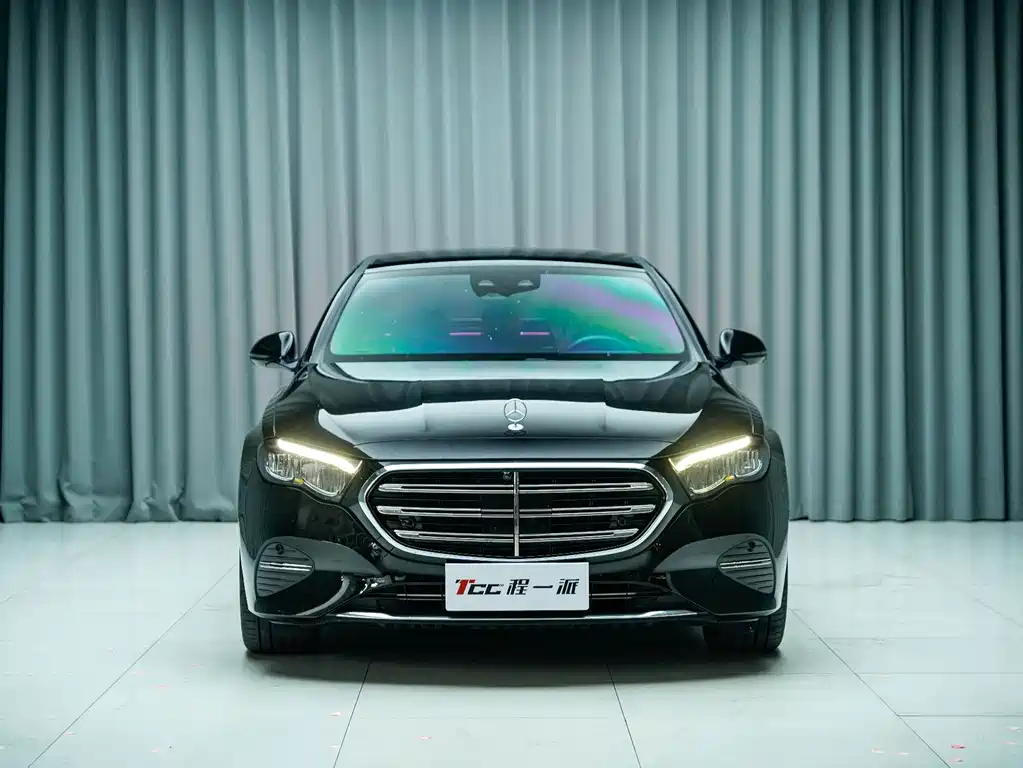 Mercedes-Benz E-Class — миниатюра 2