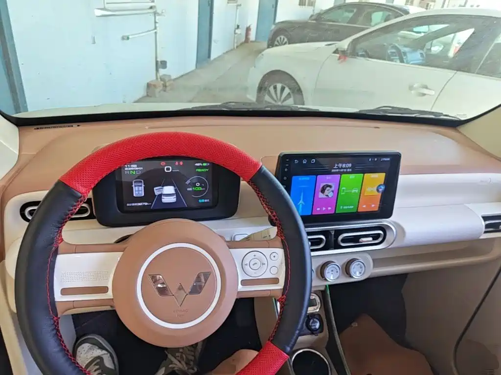 Wuling MINIEV — миниатюра 10