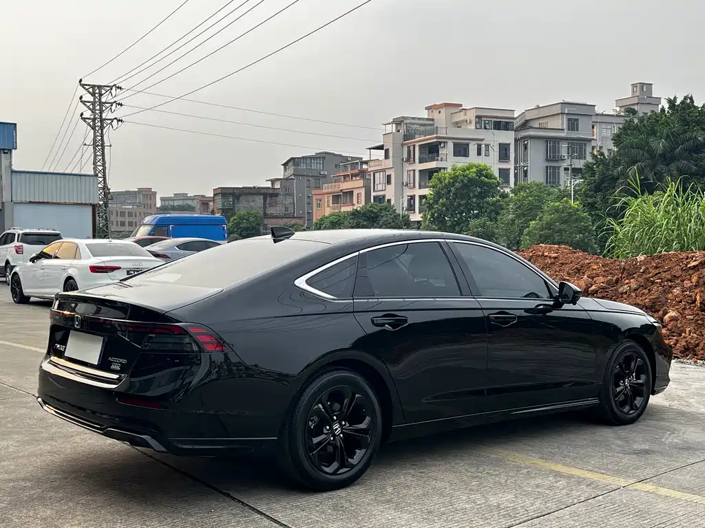 Honda Accord — миниатюра 7