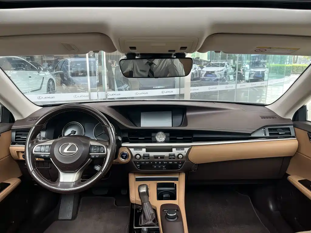 Lexus ES — миниатюра 3