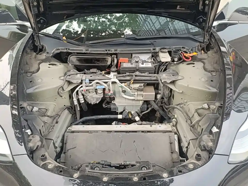 Tesla Model 3 — миниатюра 20