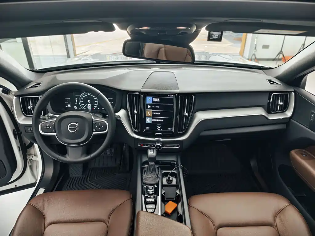 Volvo XC60 2021 T5 Luxury