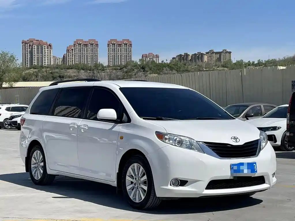 Toyota Sienna 2015 3.5L L