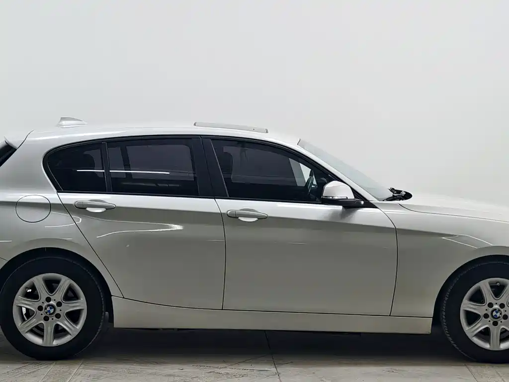 BMW 1 Series (Import) — миниатюра 8