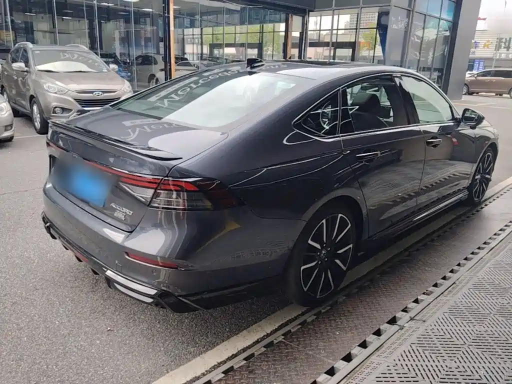 Honda Accord — миниатюра 7