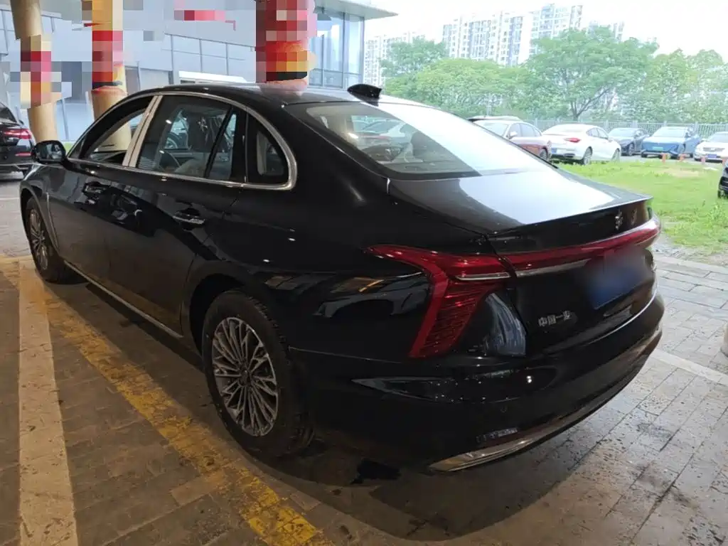 Hongqi H5 2025 2.0T AT