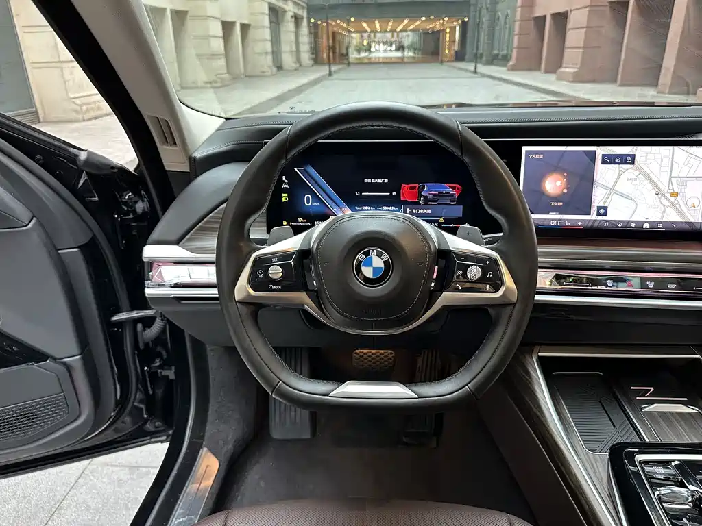 BMW 7 Series — миниатюра 17