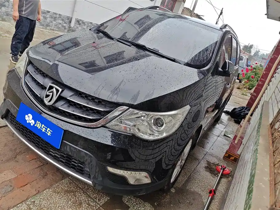 Baojun 730 2015