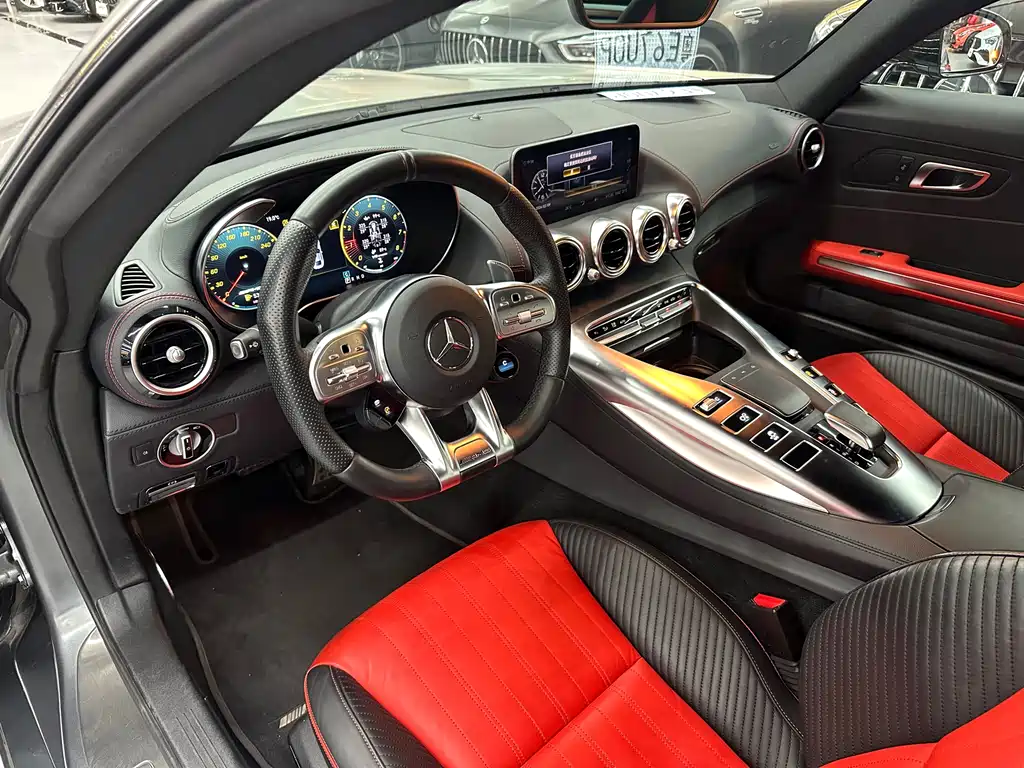 MERCEDES-BENZ AMG GT