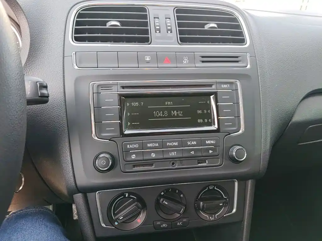 Volkswagen Polo — миниатюра 13