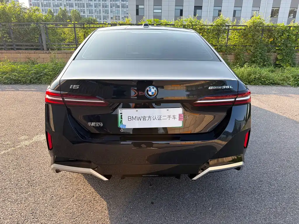BMW i5 — миниатюра 12