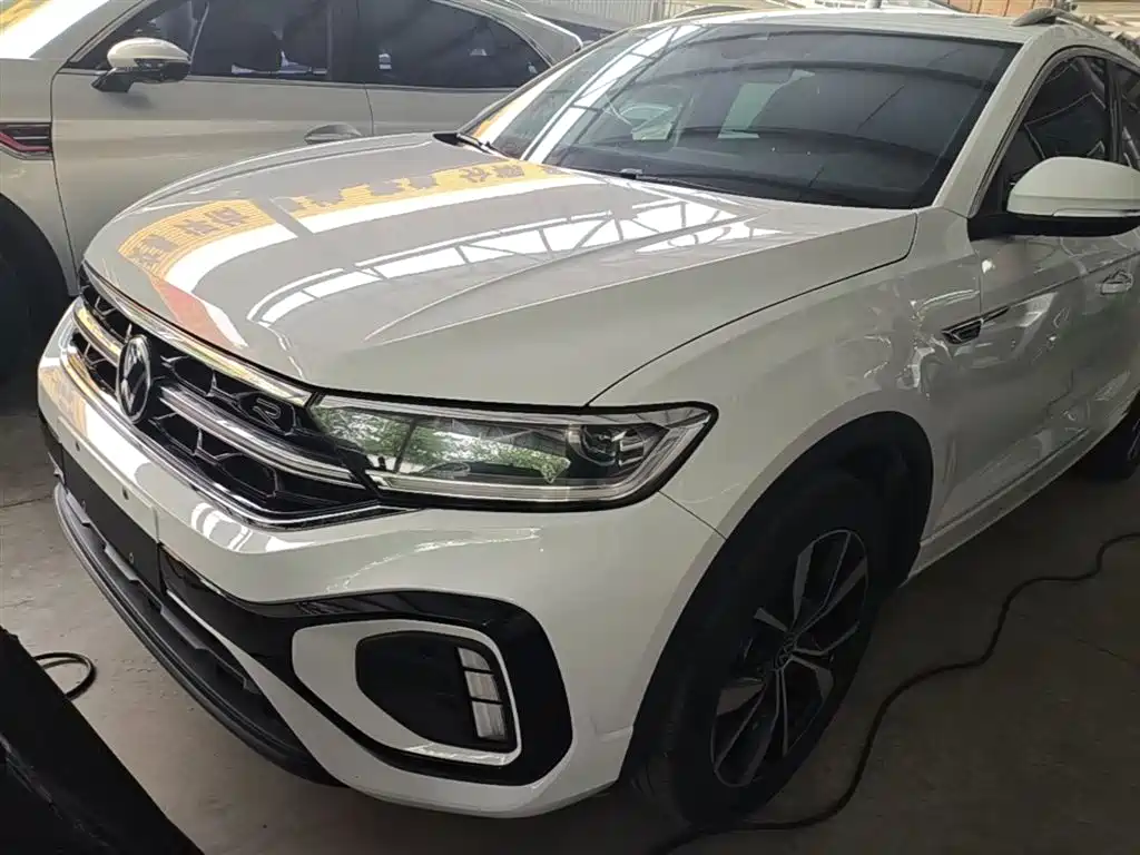 Volkswagen T-Roc 2024