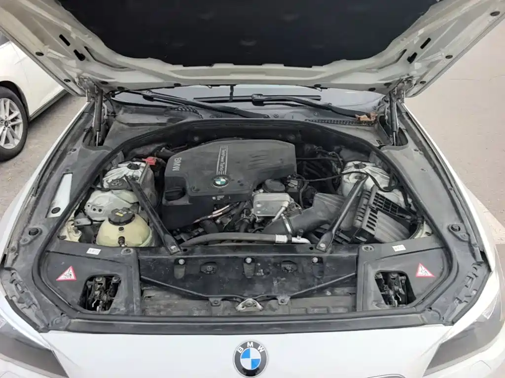 BMW 5 Series — миниатюра 20