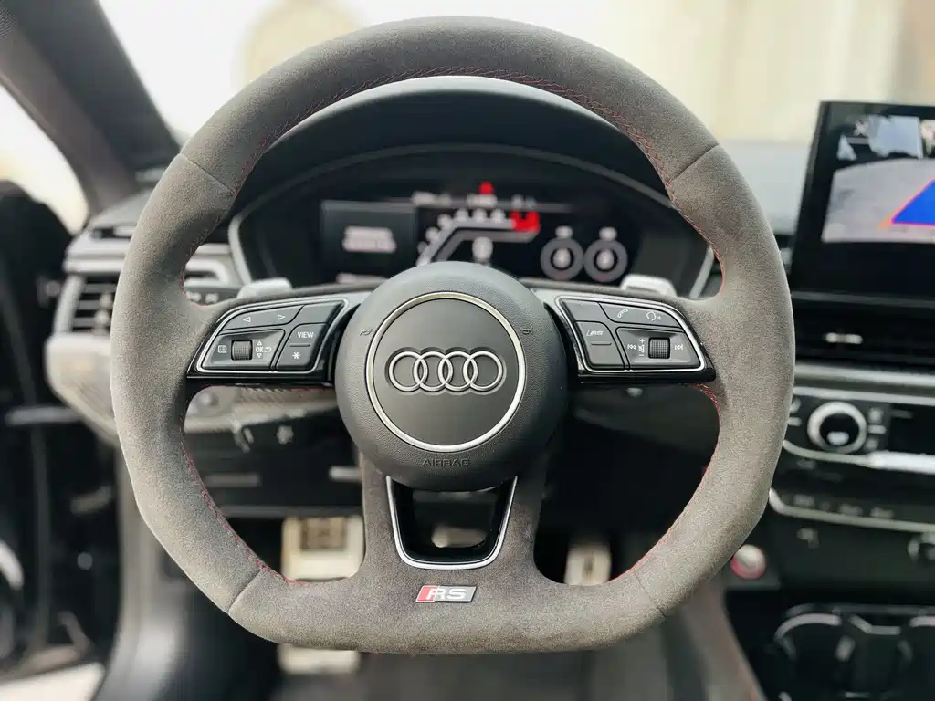 AUDI RS 5