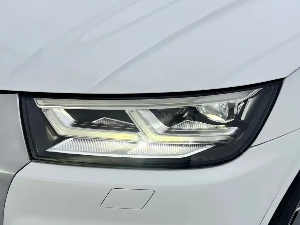 Audi Q5L — миниатюра 18