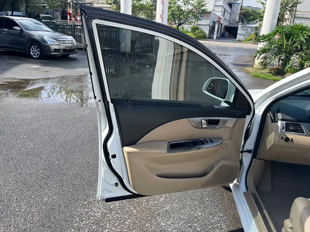 Buick Excelle — миниатюра 10