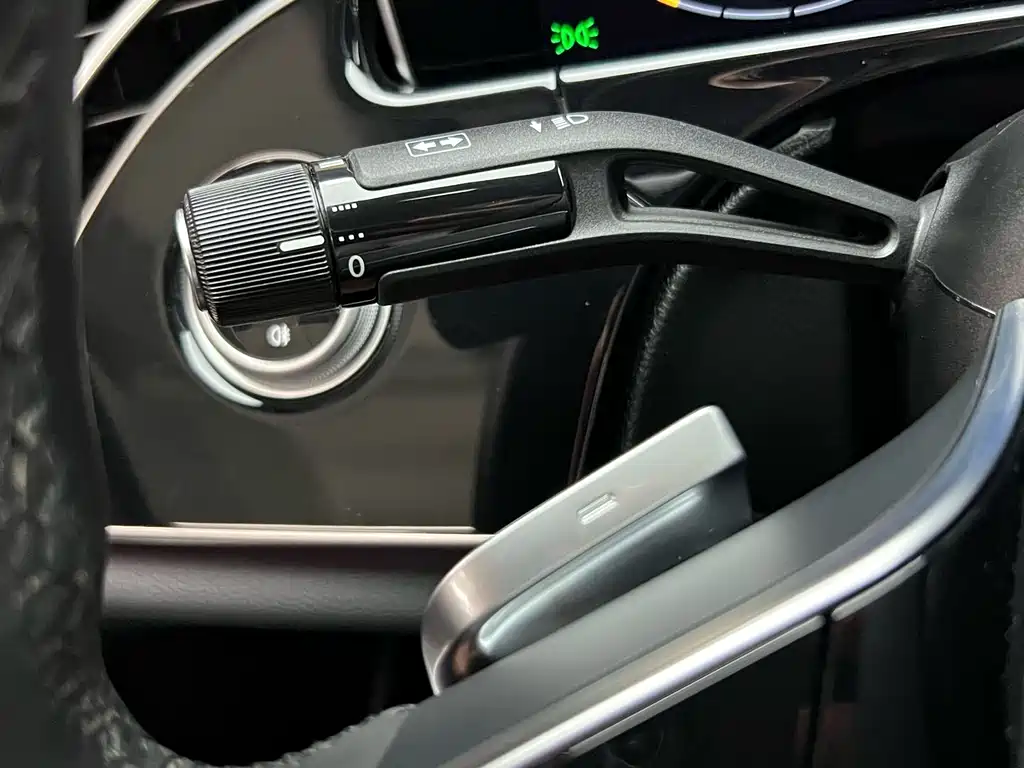 Mercedes-Benz E-Class — миниатюра 22